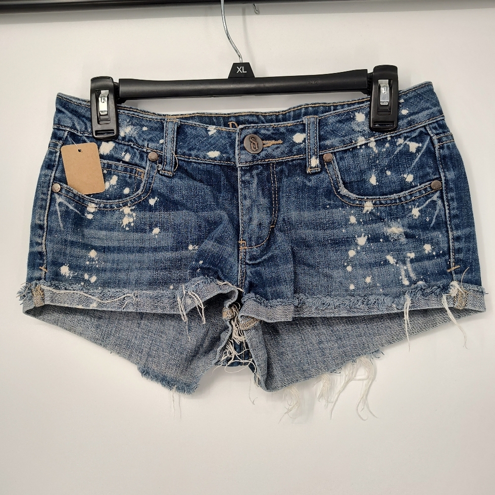 Decree Blue Spotted Distressed Raw Hem Low Rise Jean Shorts Size Women's 5